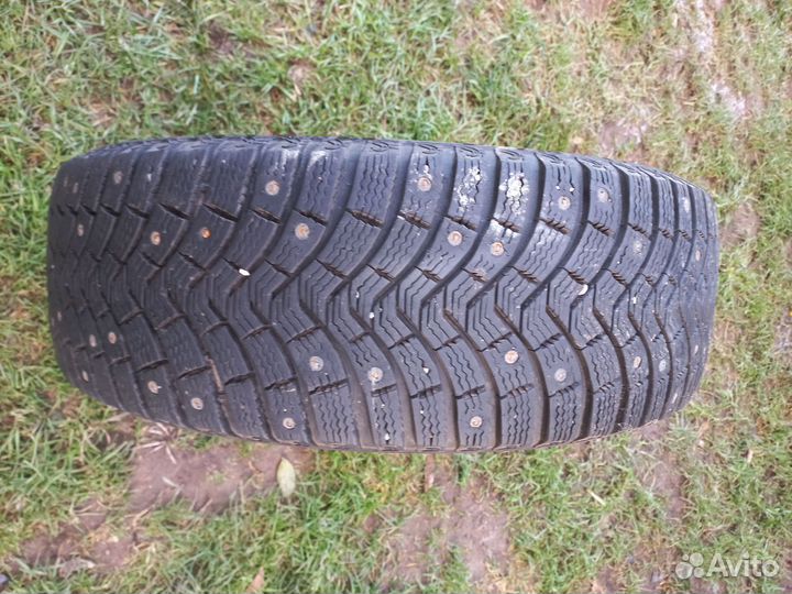 Michelin Latitude X-Ice North 215/65 R17