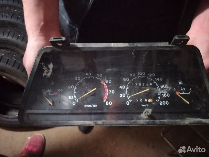 Продам понель и зеркала ваз 2114