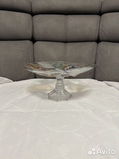 Фруктовница на ножке