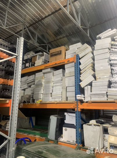 Железные полки