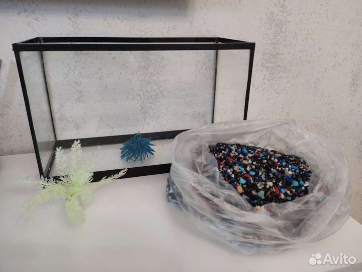 Аквариум + декор для него
