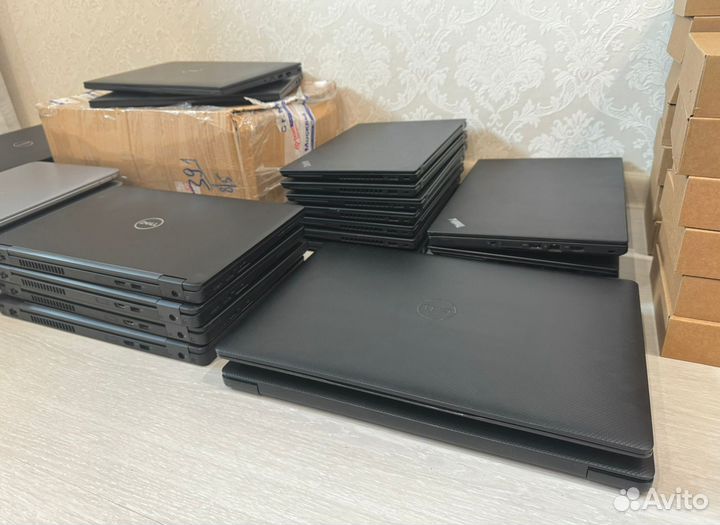 Партия отличных ноутбуков с новыми зарядками