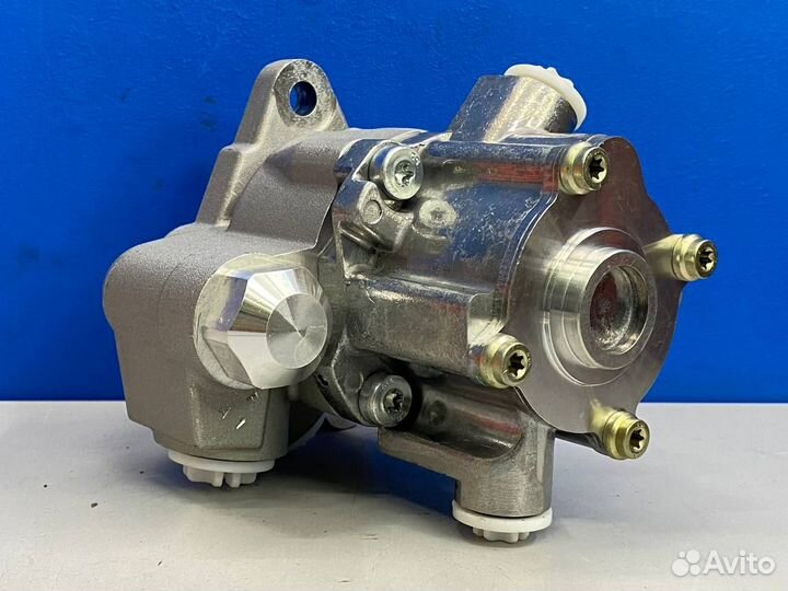 Насос гидроусилителя руля Мерседес Актрос двигател