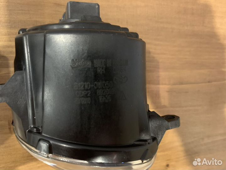 Противотуманки оригинал Toyota Lexus