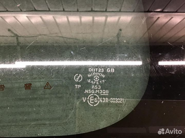 Стекло кузовное глухое левое, Mazda Demio (DW) 199
