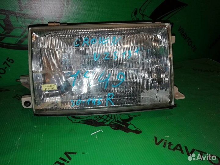 Фара правая Toyota Crown GS131 1GFE