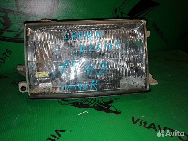 Фара правая Toyota Crown GS131 1GFE