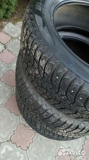 Bridgestone Blizzak Spike-02 SUV 235/55 R19