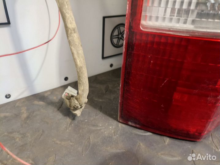 Фонарь задний для Mitsubishi Space Wagon 3