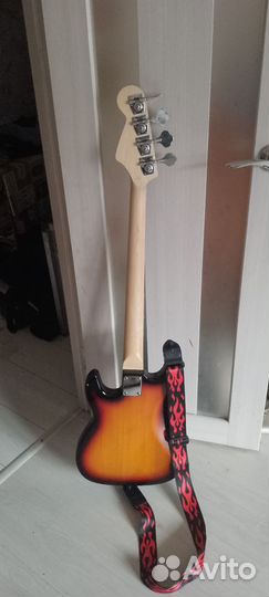 Бас гитара Ashtone