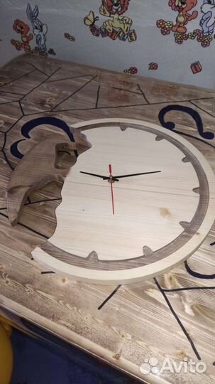 Часы настенные ручной работы