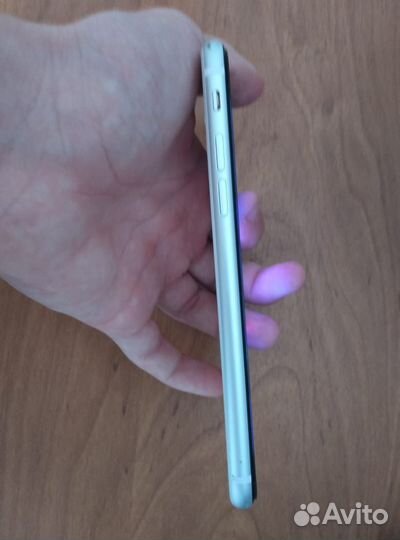 iPhone se 64gb 2020