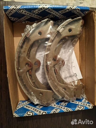 Тормозные колодки барабанные Nissan Pathfinder r51