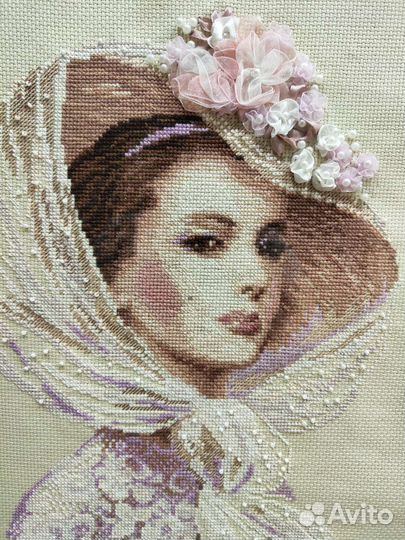 Картина вышитая 53х45, в рамке