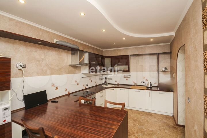 2-к. квартира, 80,1 м², 8/9 эт.