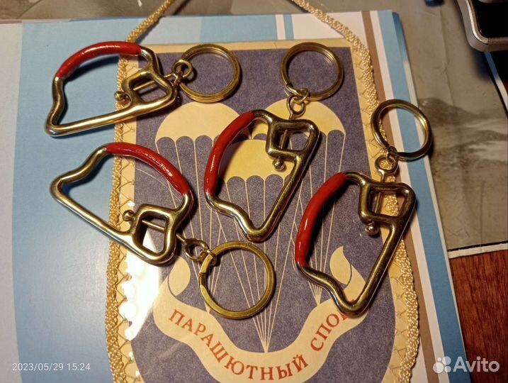 Брелок парашютное кольцо, парашютист