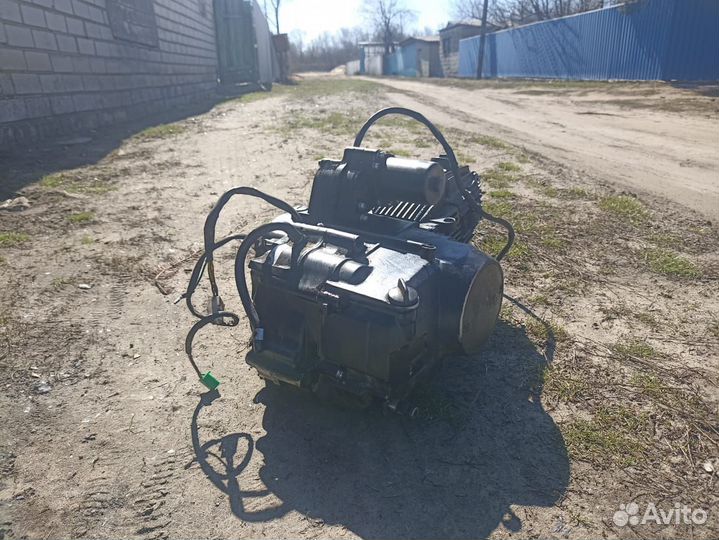 Продам мотор от рейсера110