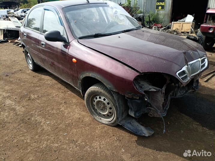 Стекло передней левой двери заз сенс