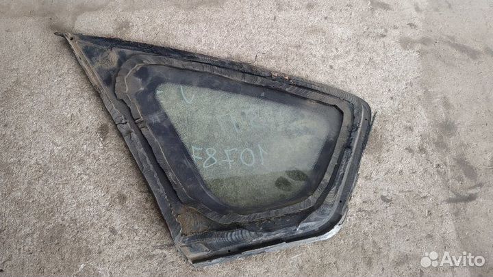 Стекло кузовное глухое заднее правое Nissan Teana