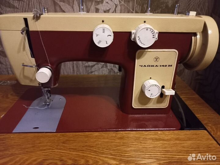 Швейная машина Чайка 142 м