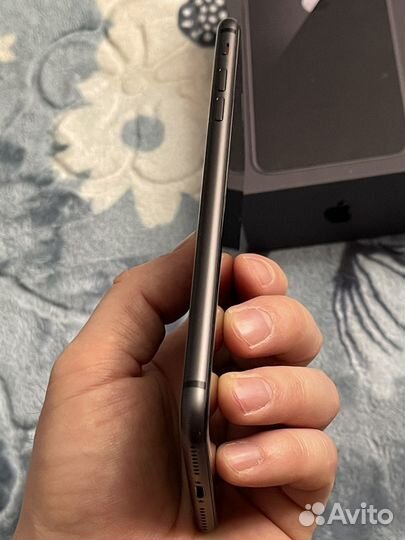 iPhone 8 Plus, 64 ГБ