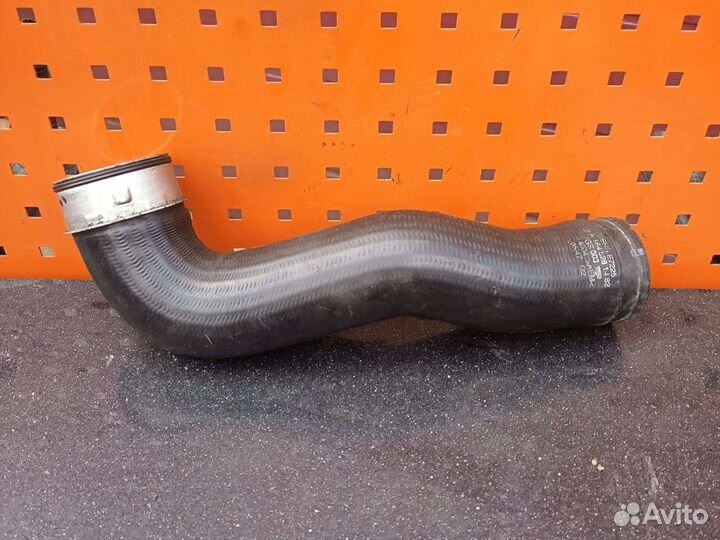 Патрубок интеркуллера Мерседес