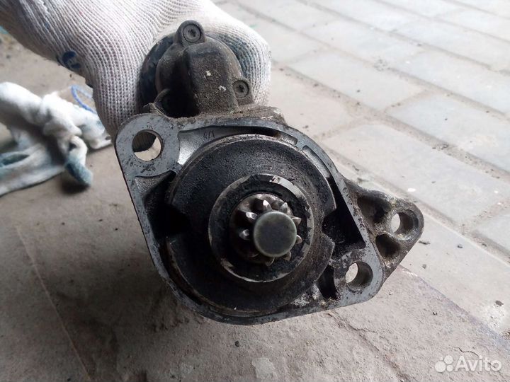 Стартер Volkswagen Golf 4