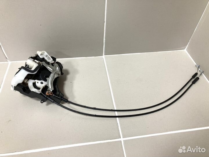 Замок задней правой двери Mitsubishi Lancer 10