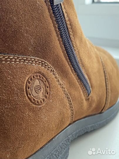 Новые зимние ботинки 42