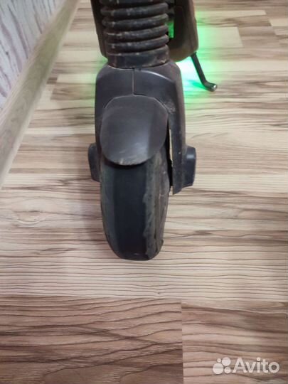Электросамокат ninebot kickscooter es2