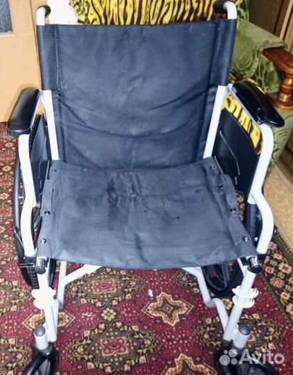 Инвалидная коляска до 125 кг. складывающаяся