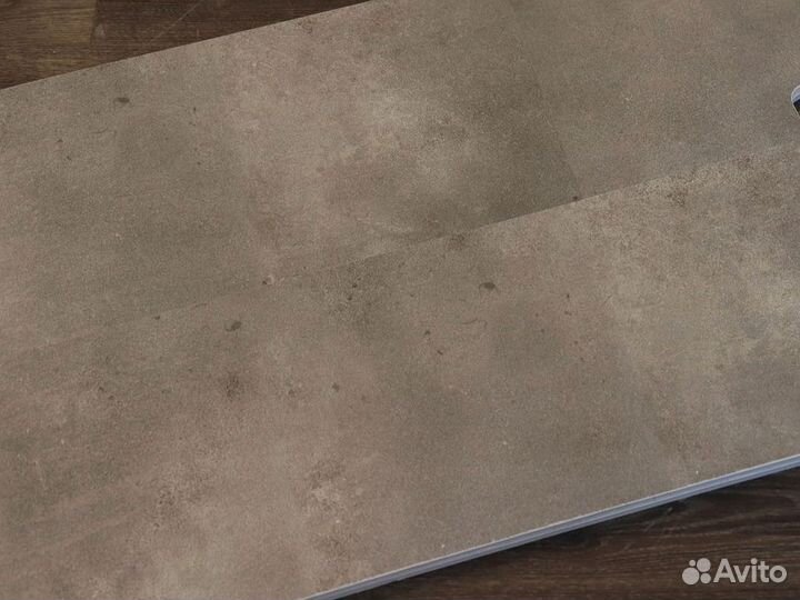 Кварцвиниловая плитка под бетон замковая