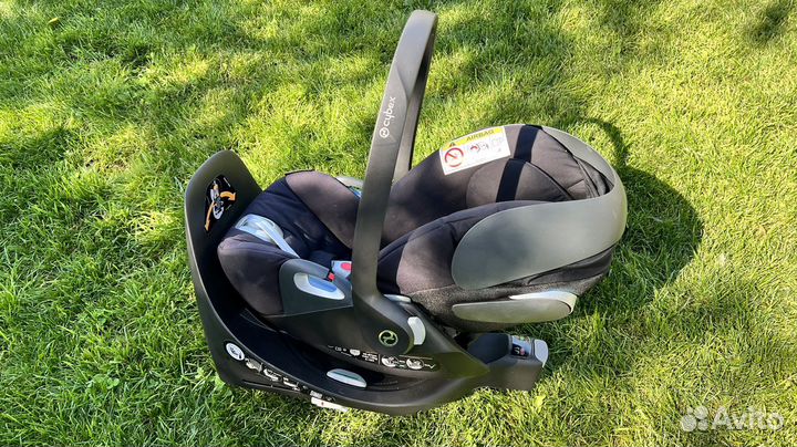 Детское автокресло Cybex Cloud Z с базой