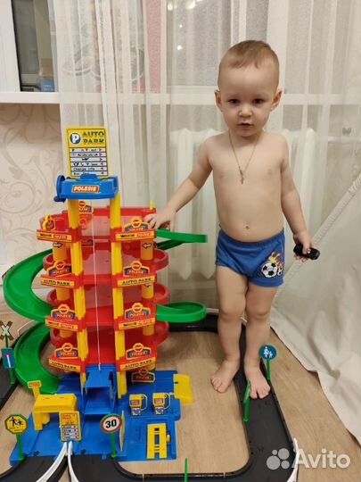 Паркинг полесье