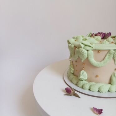 Принимаю заказы на торты, муссовые десерты и торты