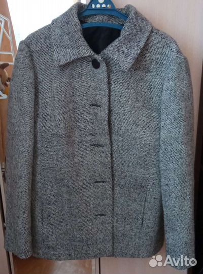 Ветровка женская