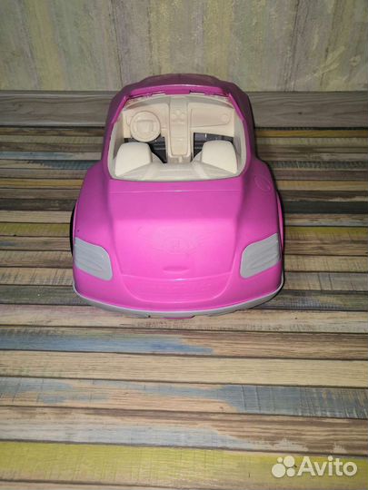 Игрушечная машина