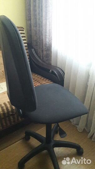 Компьютерное кресло