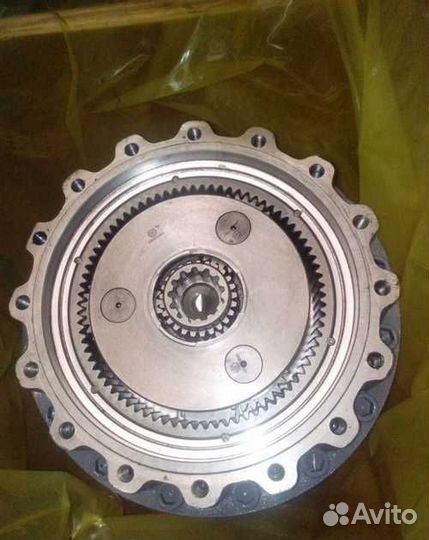 Редуктор поворота JCB 220