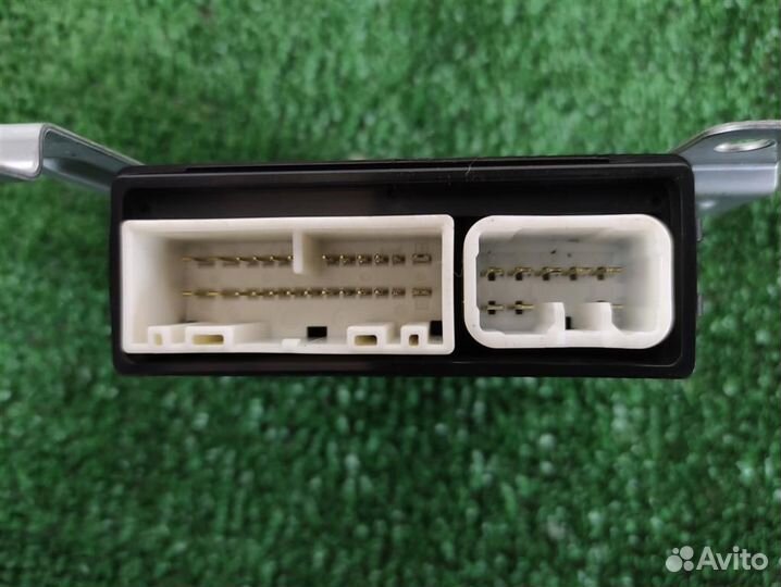 Блок управления дверьми Lexus RX300 (MCU15) 2001