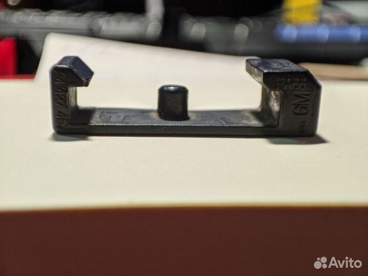 Петля-демпфер стопора багажника Opel Vectra 2шт