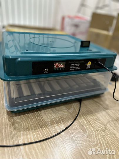 Инкубатор для яиц автоматический переворот 64 яйца