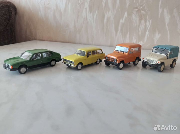 Модель автомобилей Москвичи и ижи