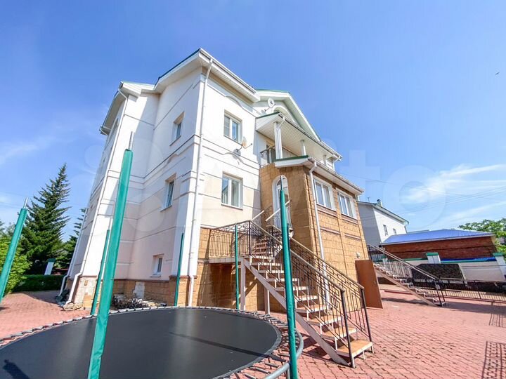 Коттедж 505 м² на участке 25,5 сот.