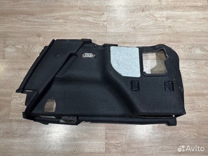 Обшивка багажника левая Bmw X1 E84 N20B20 2013