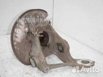 Кулак задний левый Ауди Q5 8R