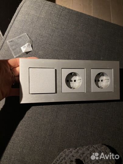 Gira алюминиевая рамка на 3 поста