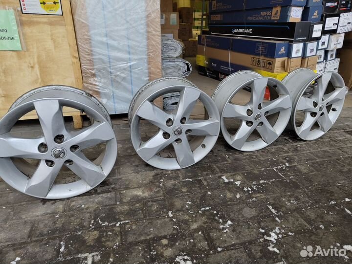 Диски на Nissan qashqai r16