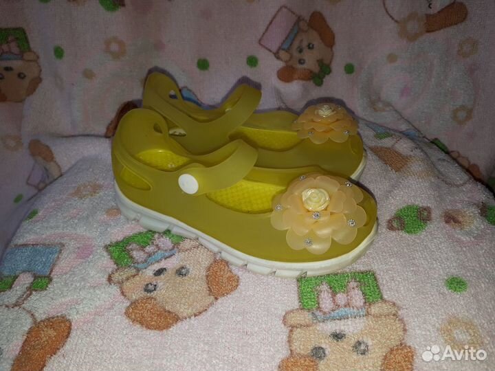 Сандалии из силикона