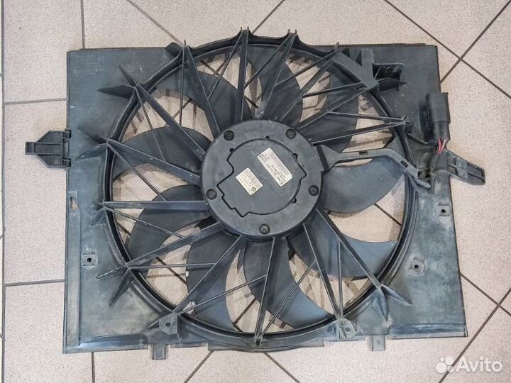 Кожух вентилятора с вентилятором Bmw